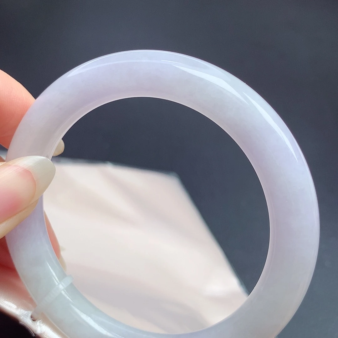 翡翠未镶嵌手镯（圆镯）56.5圈口