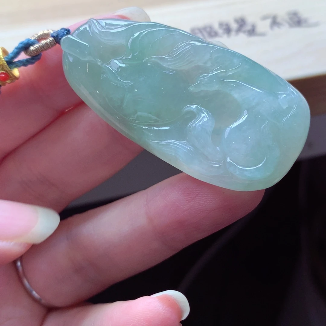 翡翠未镶嵌颈饰吊坠