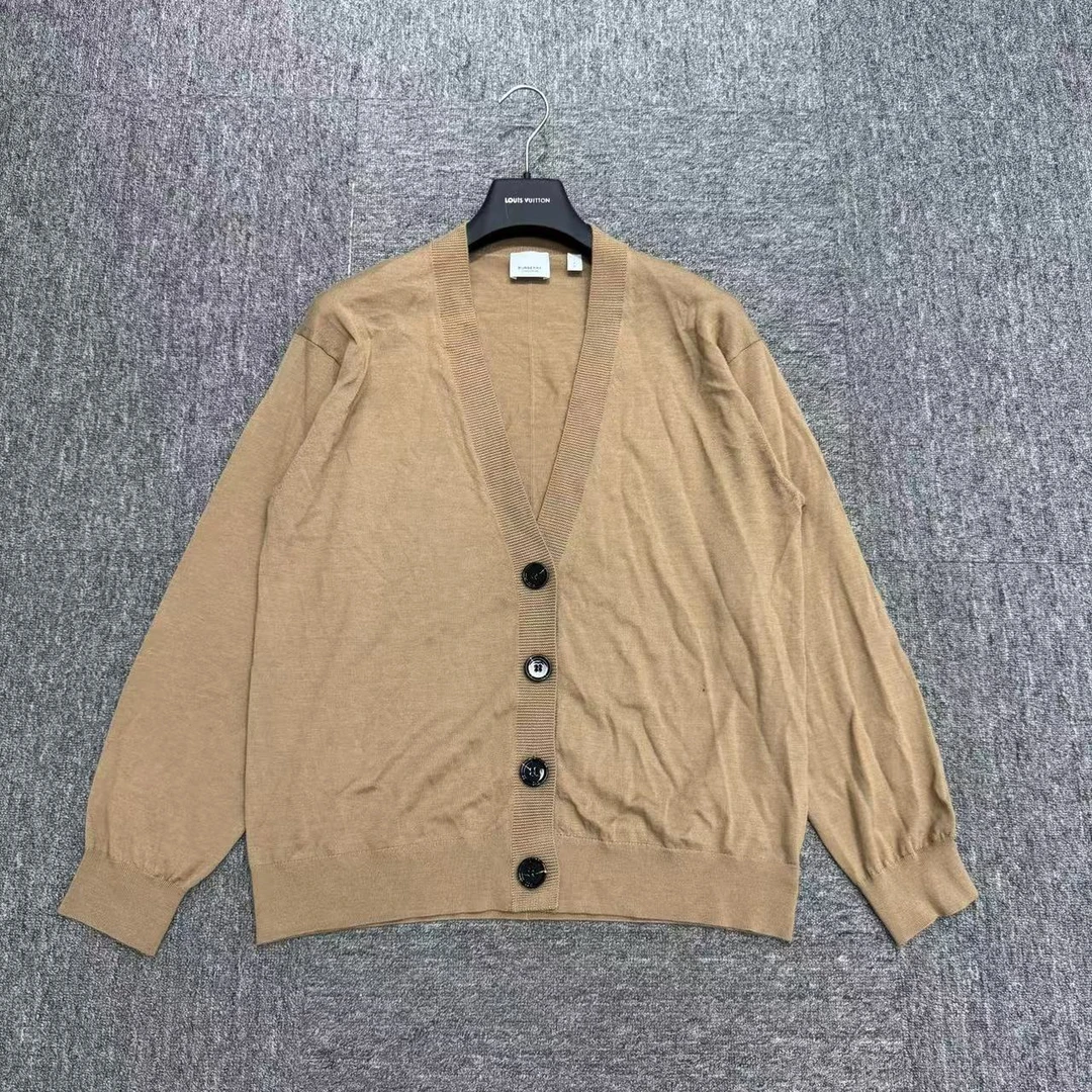 99新 BURBERRY/博柏利 羊毛针织开衫/L码/19247