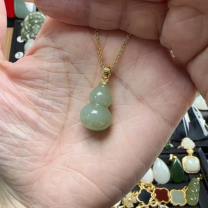 吊坠(赠链)银S925镶嵌和田玉