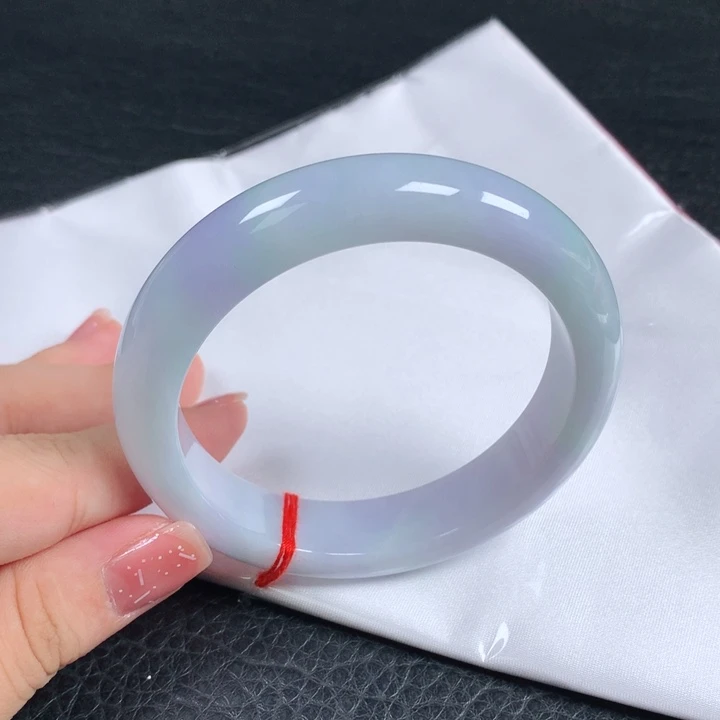 未镶嵌手镯翡翠。。