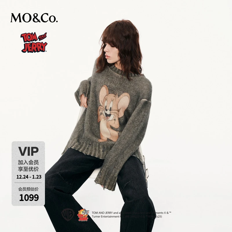 MOCO毛衣针织衫2025秋新品猫和老鼠联名系列刺绣漏针MBE3SWTT13