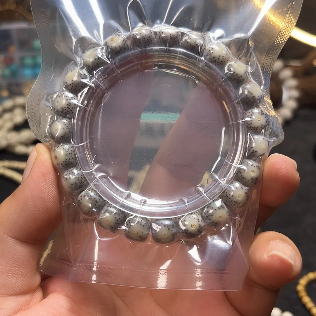 爱***串木质非金属10✖️9双留白大眼睛 石玉料单圈