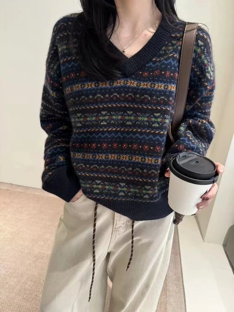 【V领复古套头】提花V领拼色花纹软糯套头毛衣