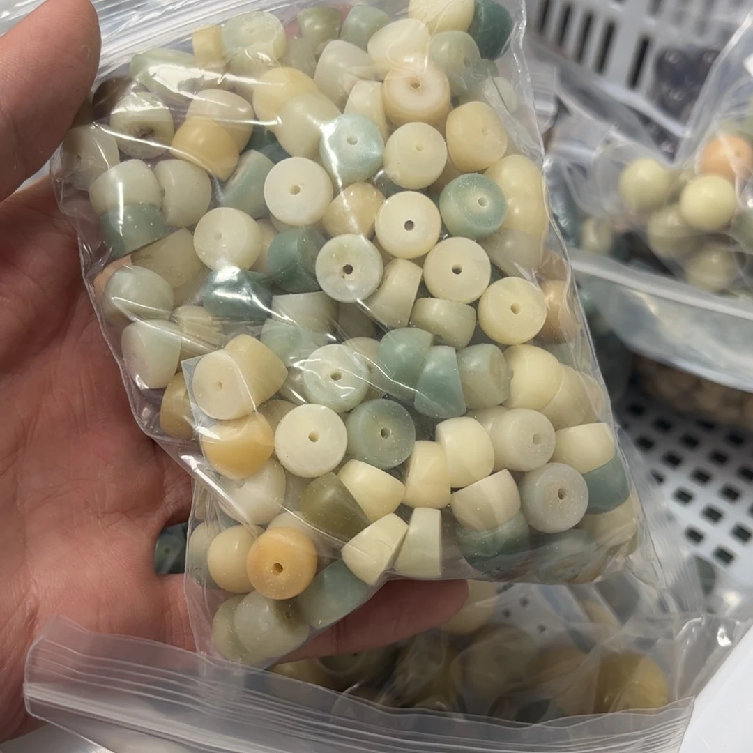 【闪购商品】白玉菩提吊坠z12/锅底大肠