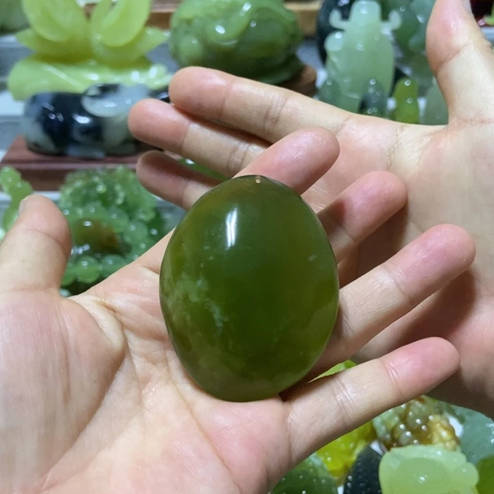 【闪购商品】蛇纹石玉未镶嵌把件