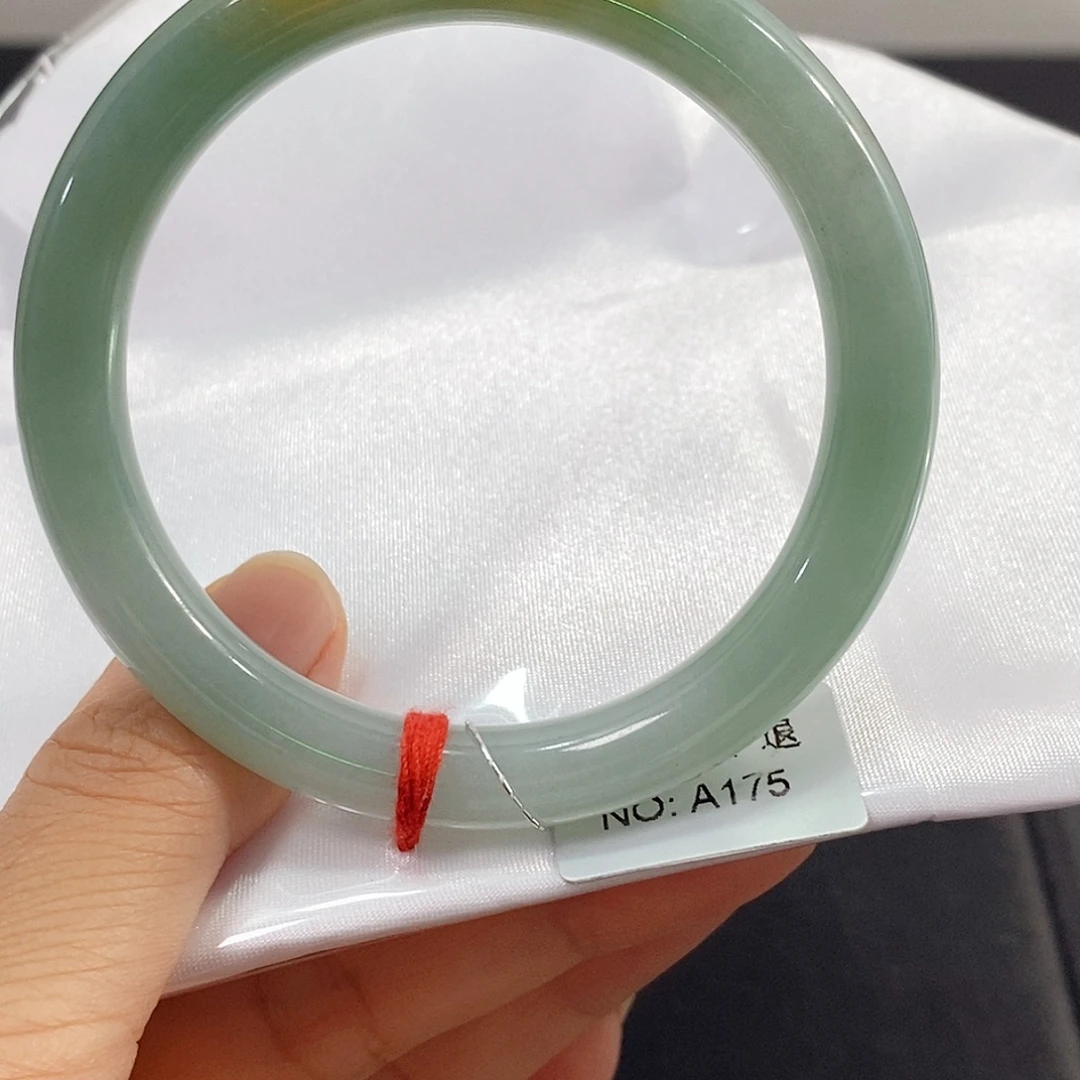 未镶嵌手镯翡翠手镯