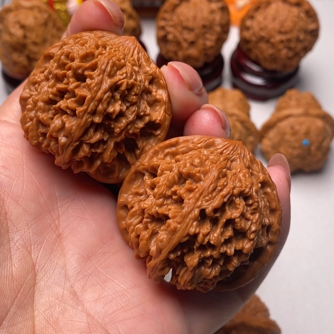 胖***爷核桃文玩核桃满天星