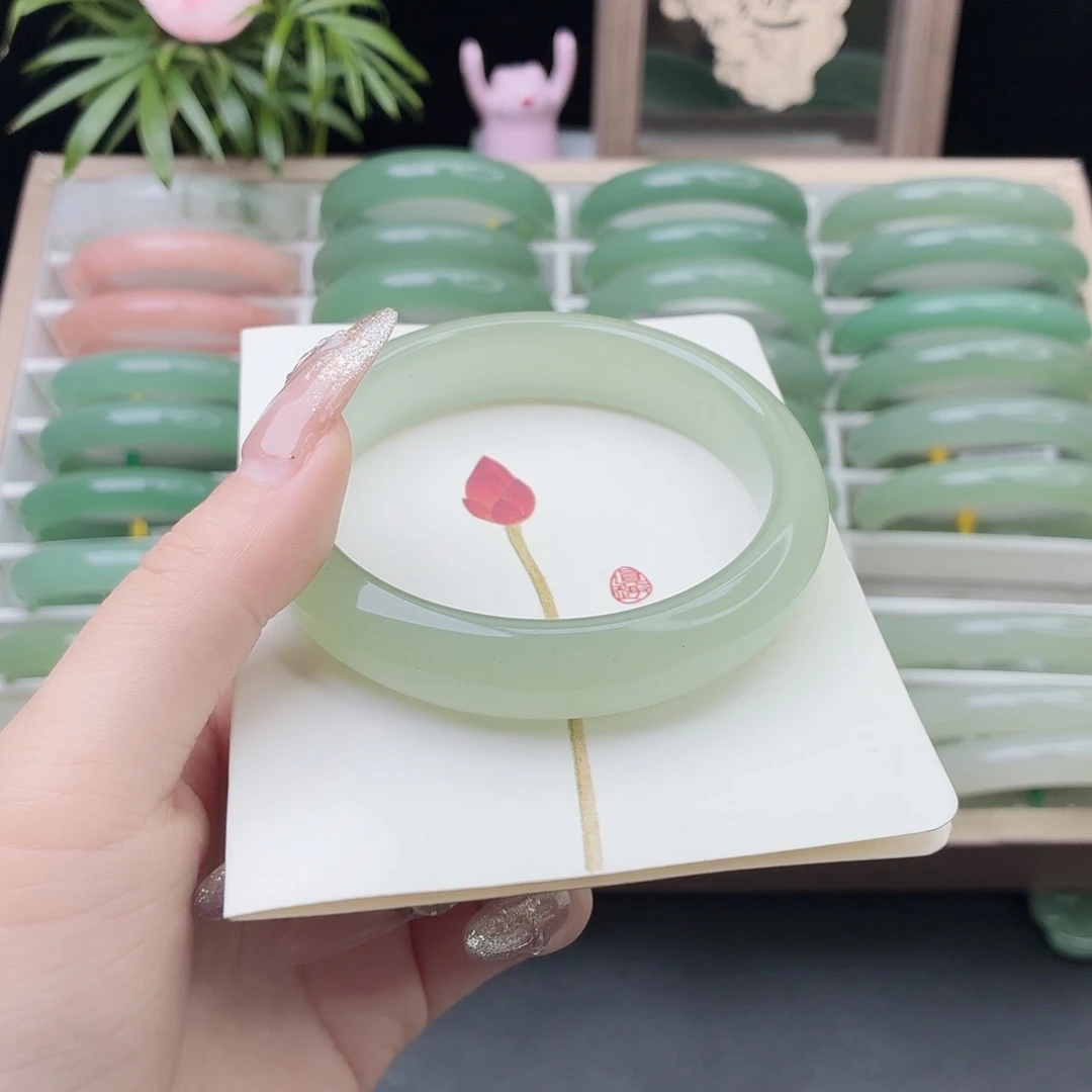 石英质玉未镶嵌手镯62