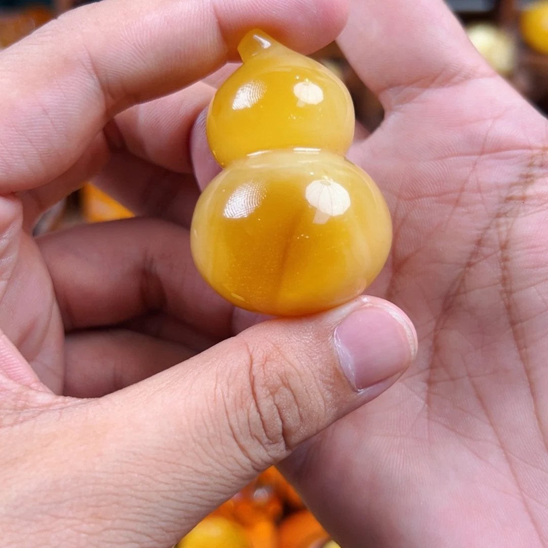 未镶嵌颈饰琥珀蜜蜡
