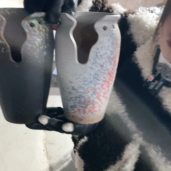 红陶瑕疵口13高23