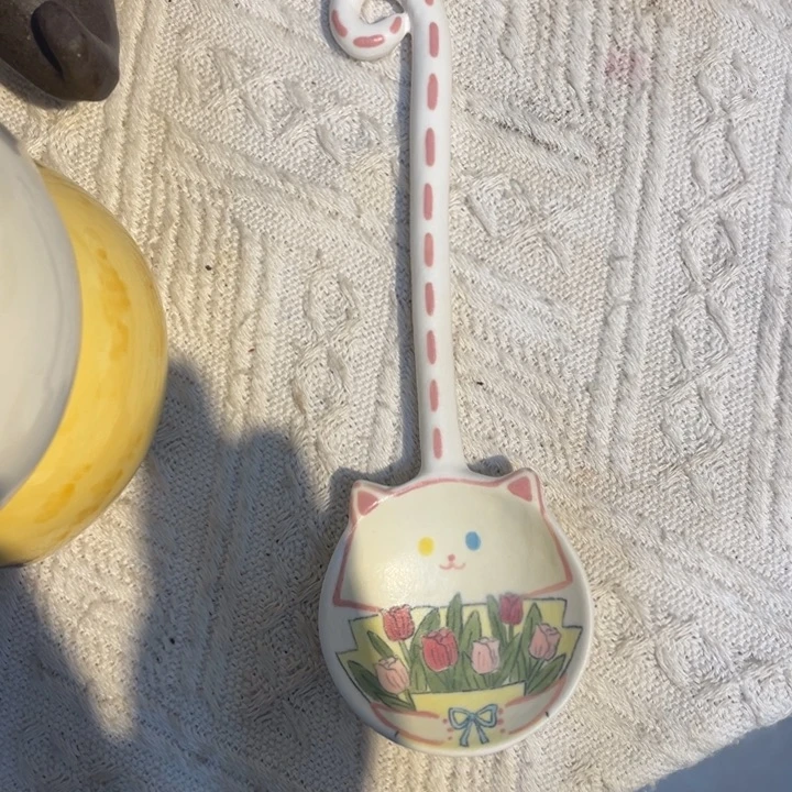 下***雨瓷片勺子一个 好看的