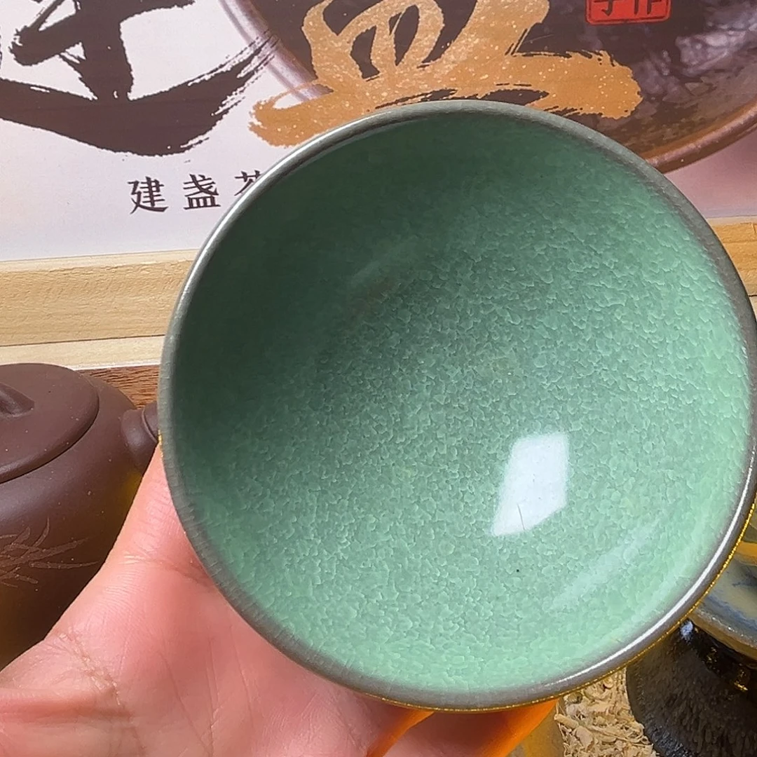 茶盏我在开会你要回来吃东西