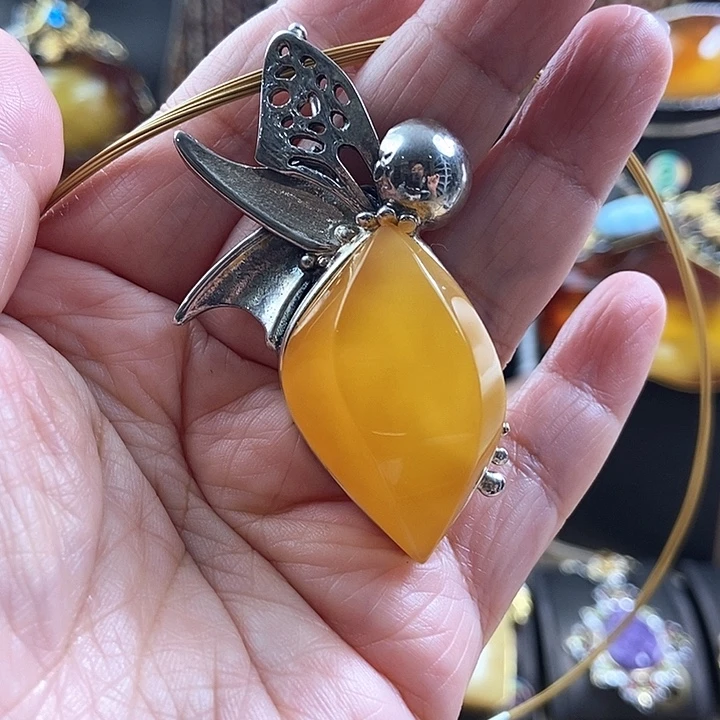 琥珀银S925镶嵌颈饰吊坠