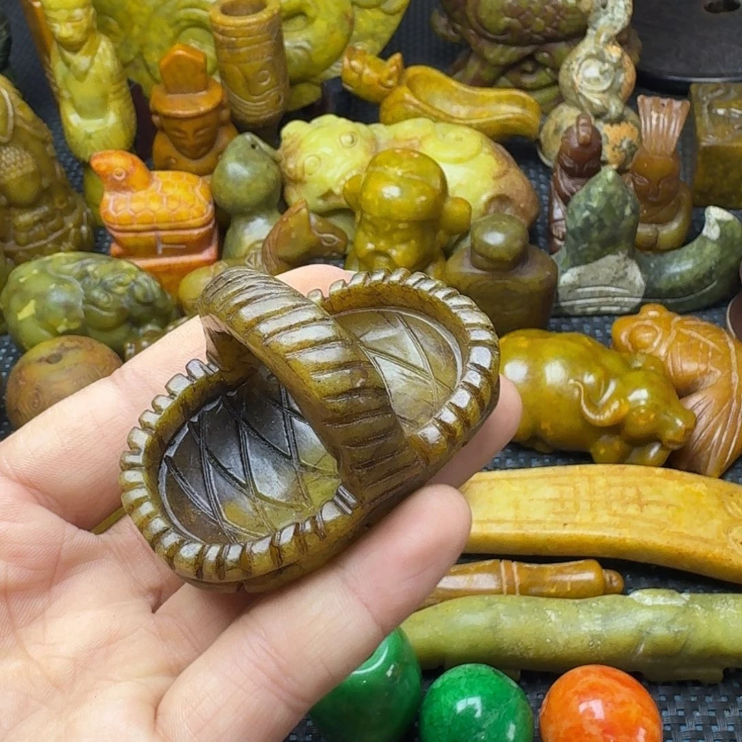 白玉菩提吊坠。。。