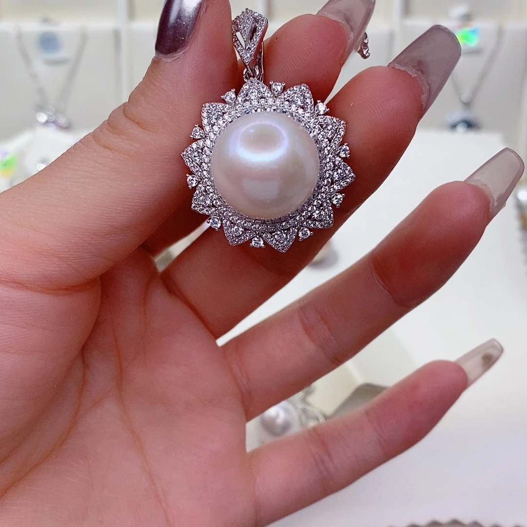 一***人吊坠(赠链)银S925镶嵌淡水珍珠15➕