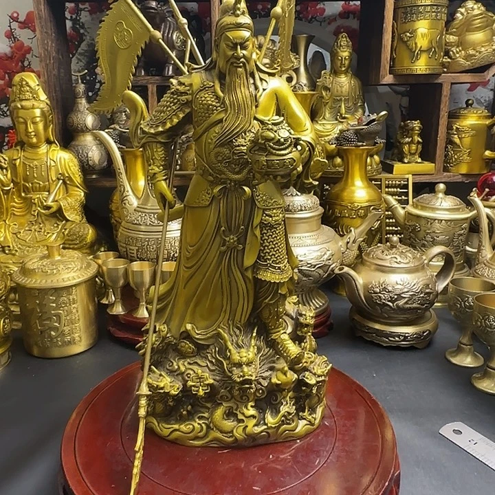 黄铜九龙关公横刀