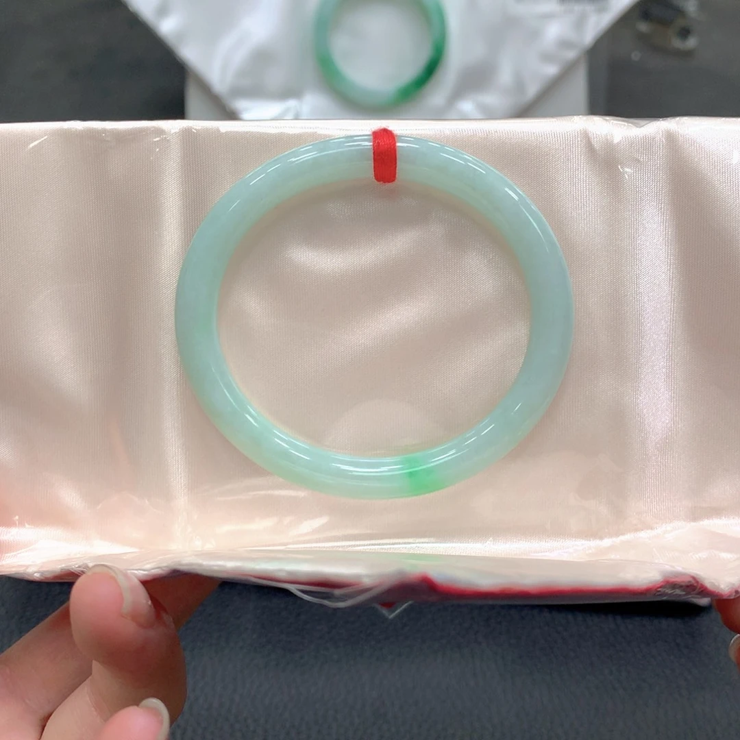翡翠未镶嵌手镯贵妃1号