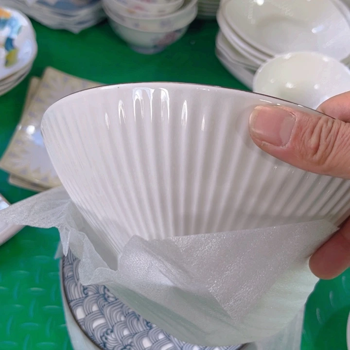 瓷片八寸斗碗二个颜色不定