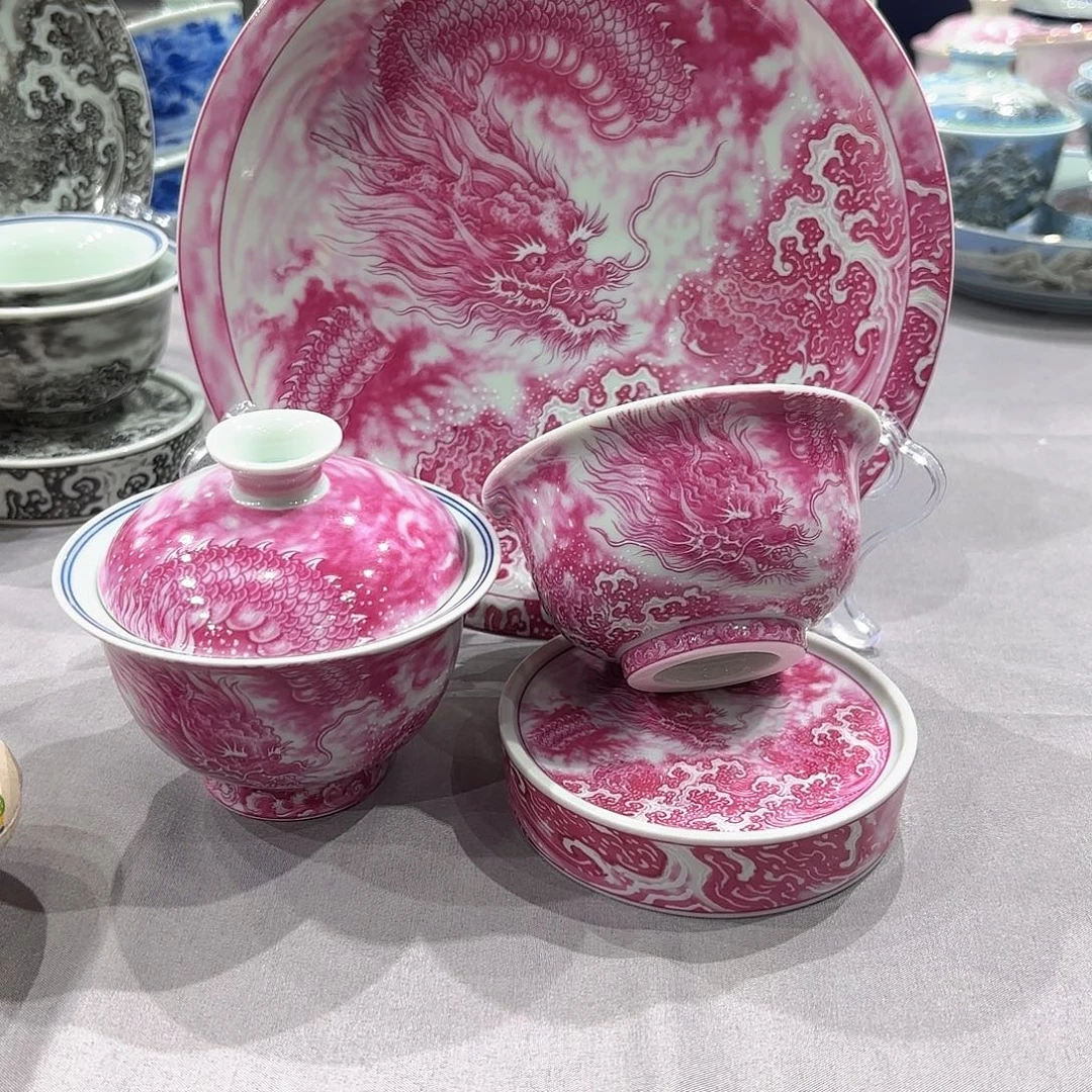 瓷片景德镇瓷器精品陈列