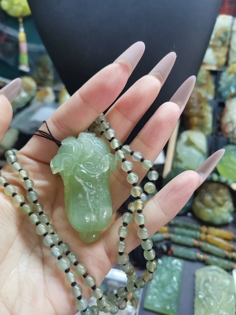 白菜岫玉挂件牌子