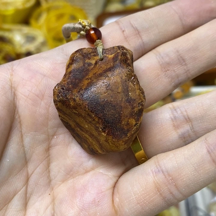 蜜蜡未镶嵌裸石吊坠