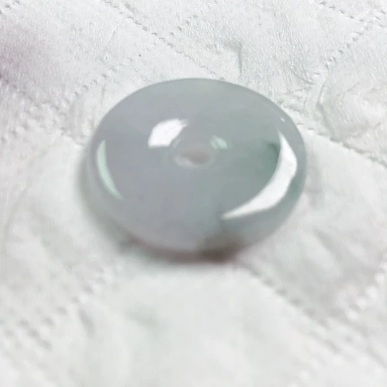 翡翠颈饰未镶嵌天**哥吊坠