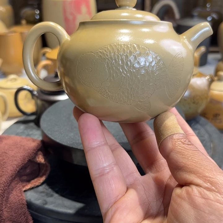 壶建水紫陶浅雕作品壶微瑕