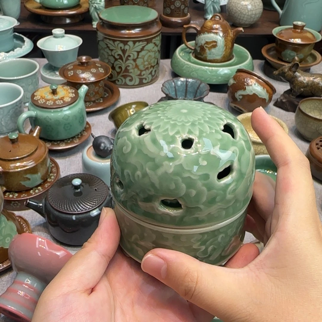 龙泉青瓷梅子青香薰炉