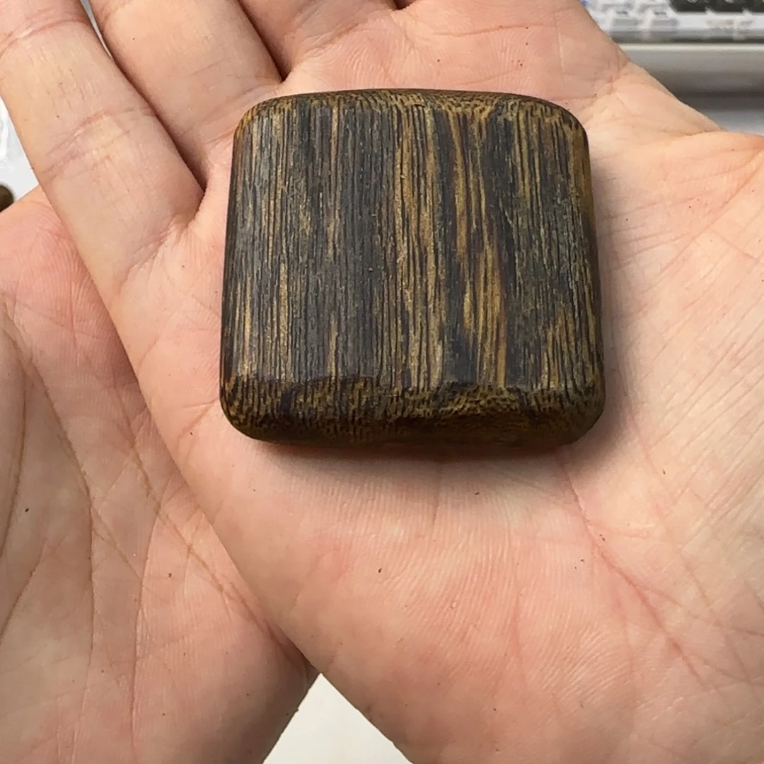 蓦***首沉香手把件紫棋定制款高货