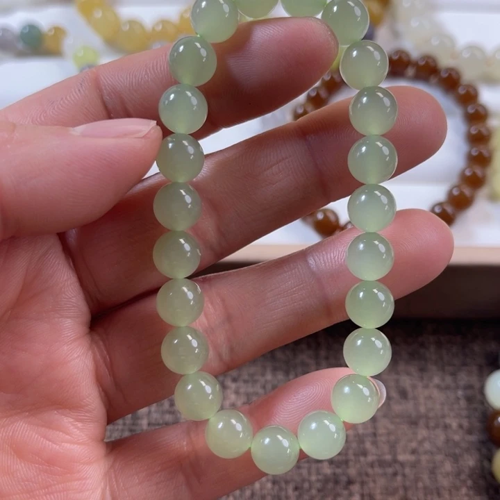 和田玉未镶嵌手串