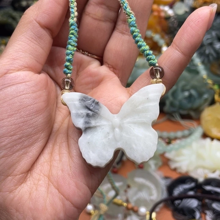 蛇纹石玉未镶嵌吊坠