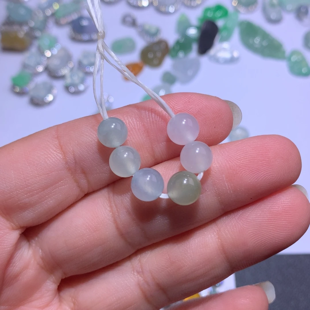 翡翠未镶嵌颈饰珠