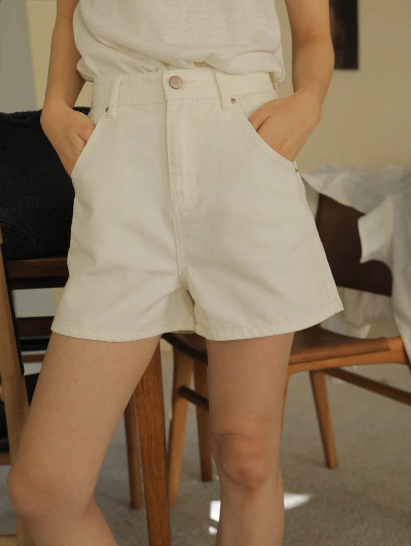 《5.17-18大上新》挺括有型高腰百搭牛仔短裤 00121