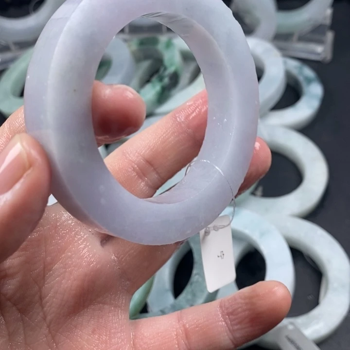 彭***姐定制翡翠未镶嵌翡翠