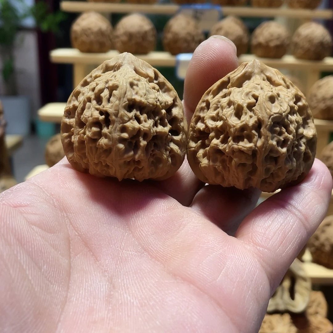 我***呀桃核吊坠文玩核桃南将石