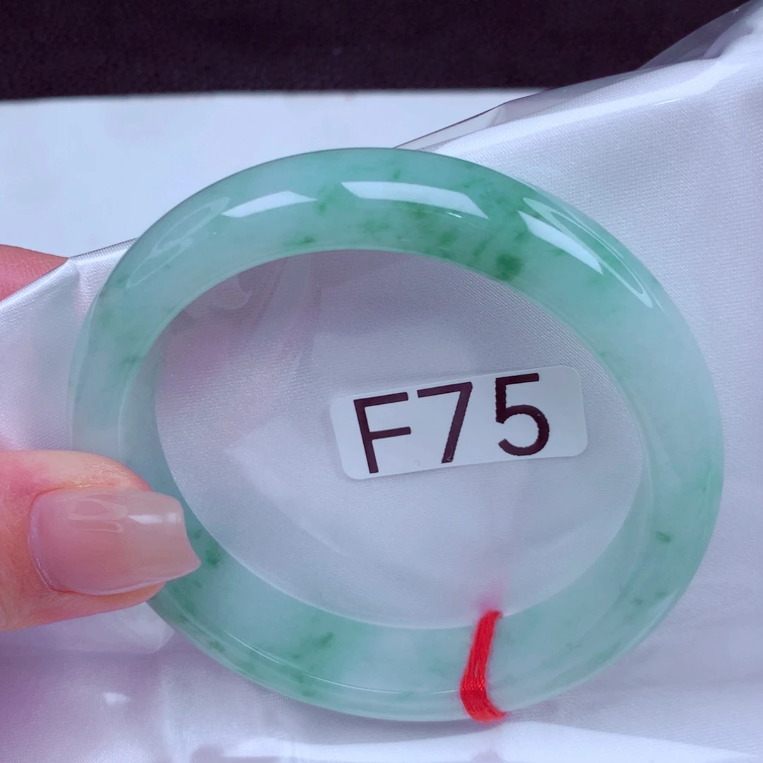 翡翠未镶嵌手镯手镯