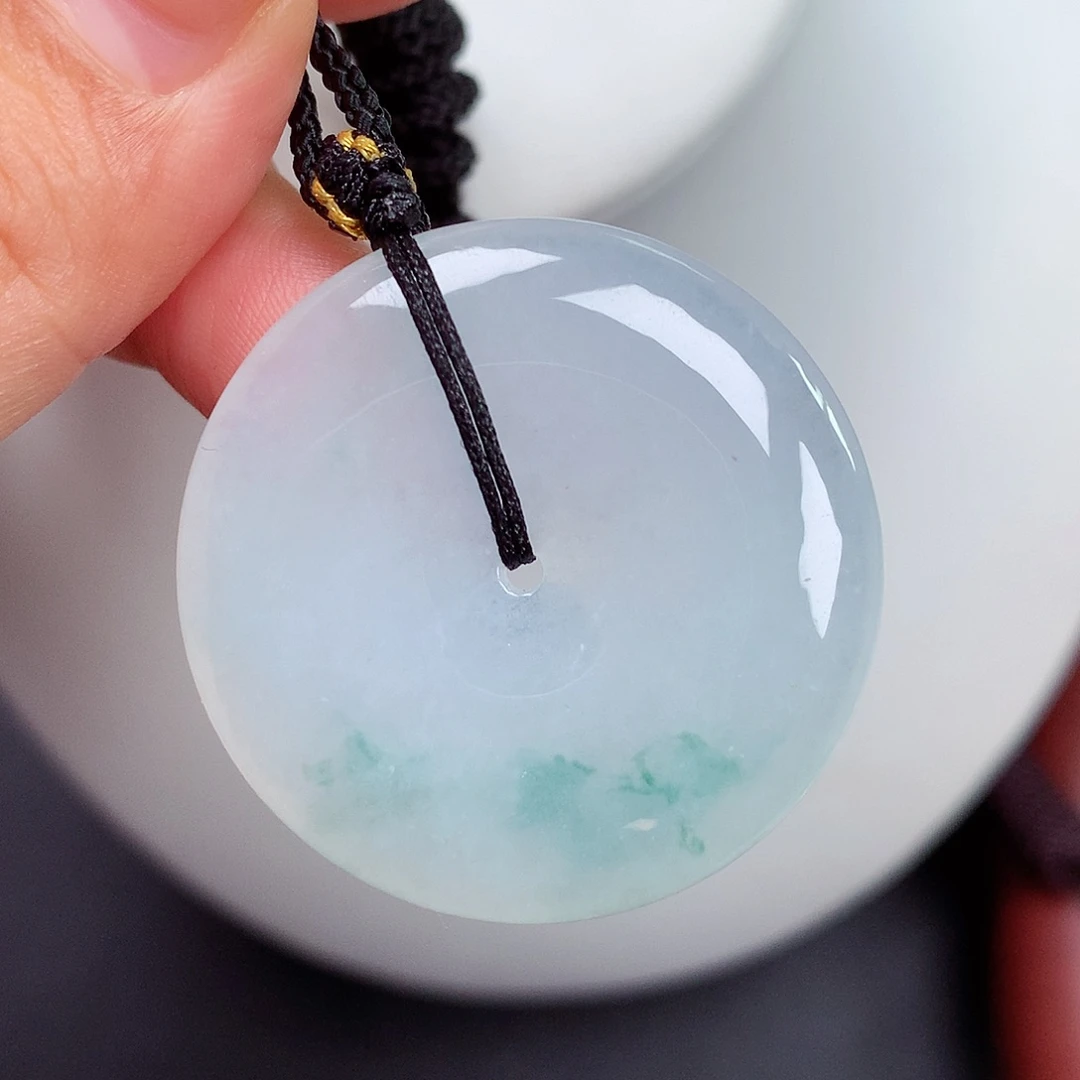 翡翠未镶嵌颈饰平安扣