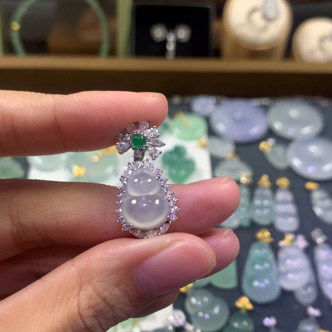 翡翠银S925镶嵌颈饰白冰葫芦