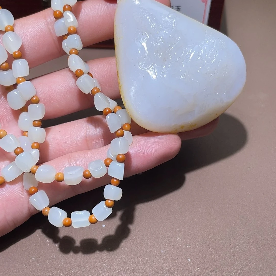 和田玉颈饰未镶嵌Z6