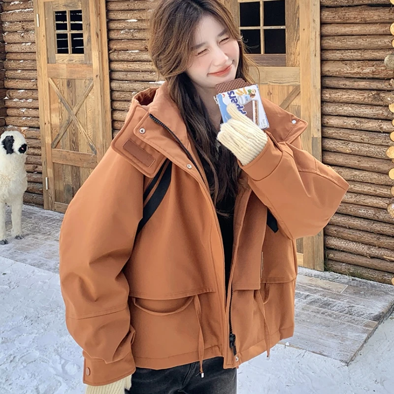2025年冬季新款韩版短款高级感棉服女连帽设计感宽松休闲加厚外套