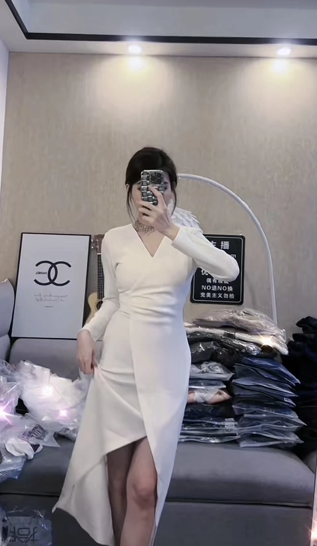 KK39-69修身连衣裙