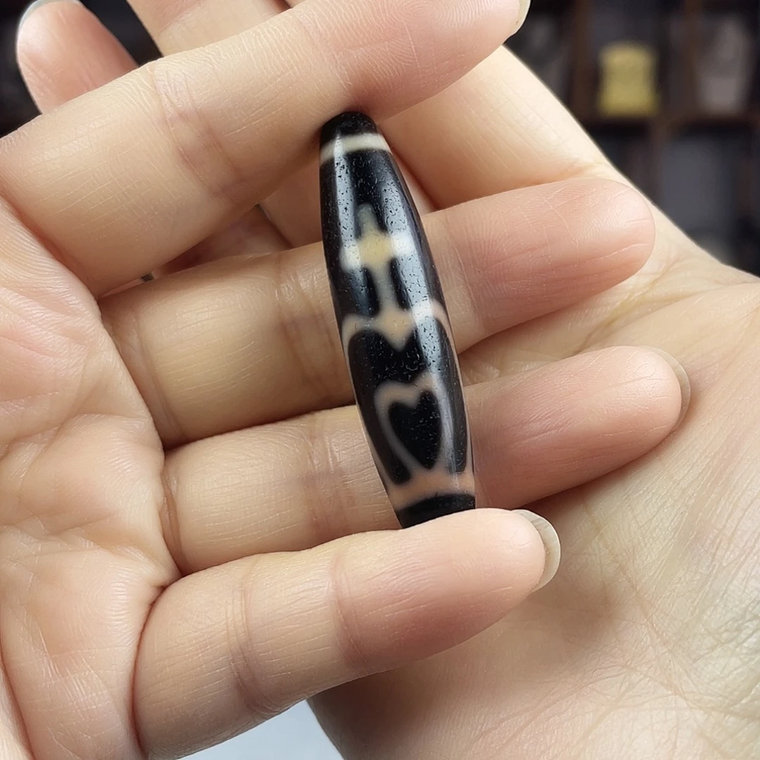 玛瑙/玉髓合金颈饰曲贡