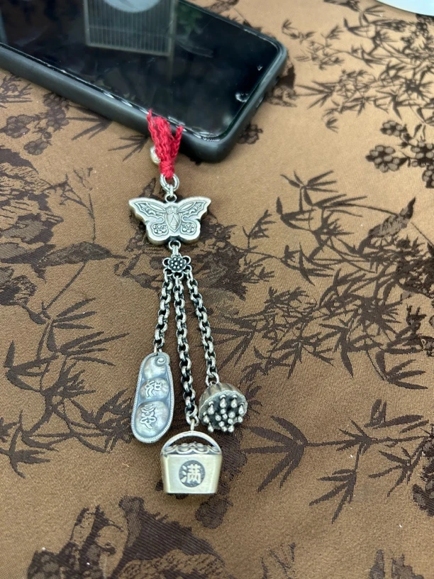 足银银制品 小郑家纯银手工簪刻手机链