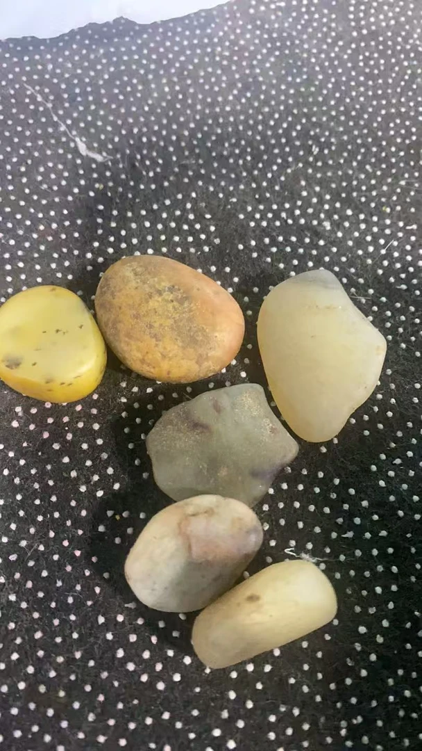 新疆天然奇石摆件