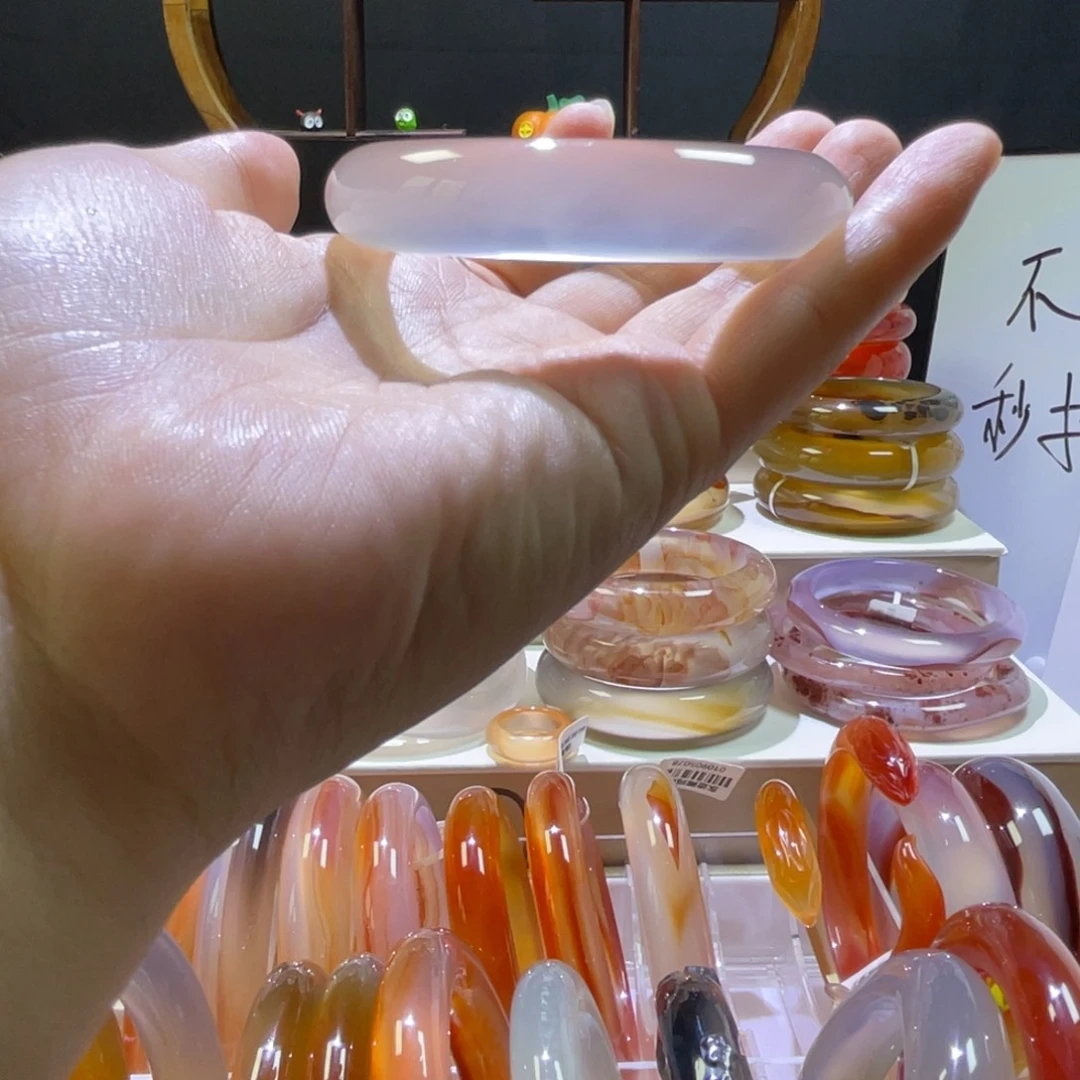 玛瑙/玉髓手镯未镶嵌