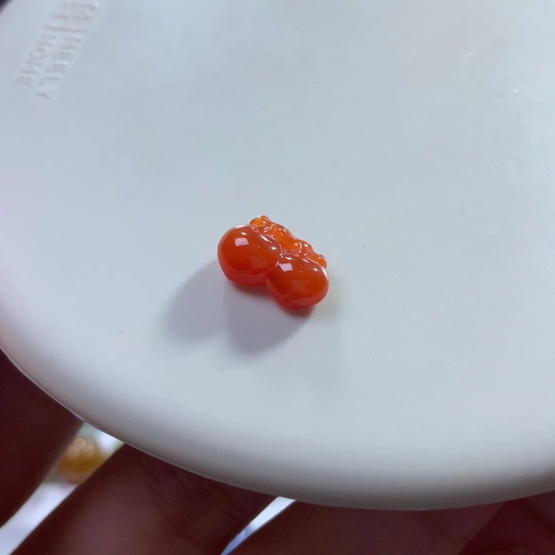 翡翠未镶嵌颈饰宠粉大漏*胶润浓色冰红翡蜜桃