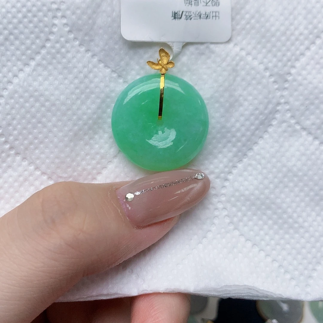 颈饰18K金镶嵌翡翠