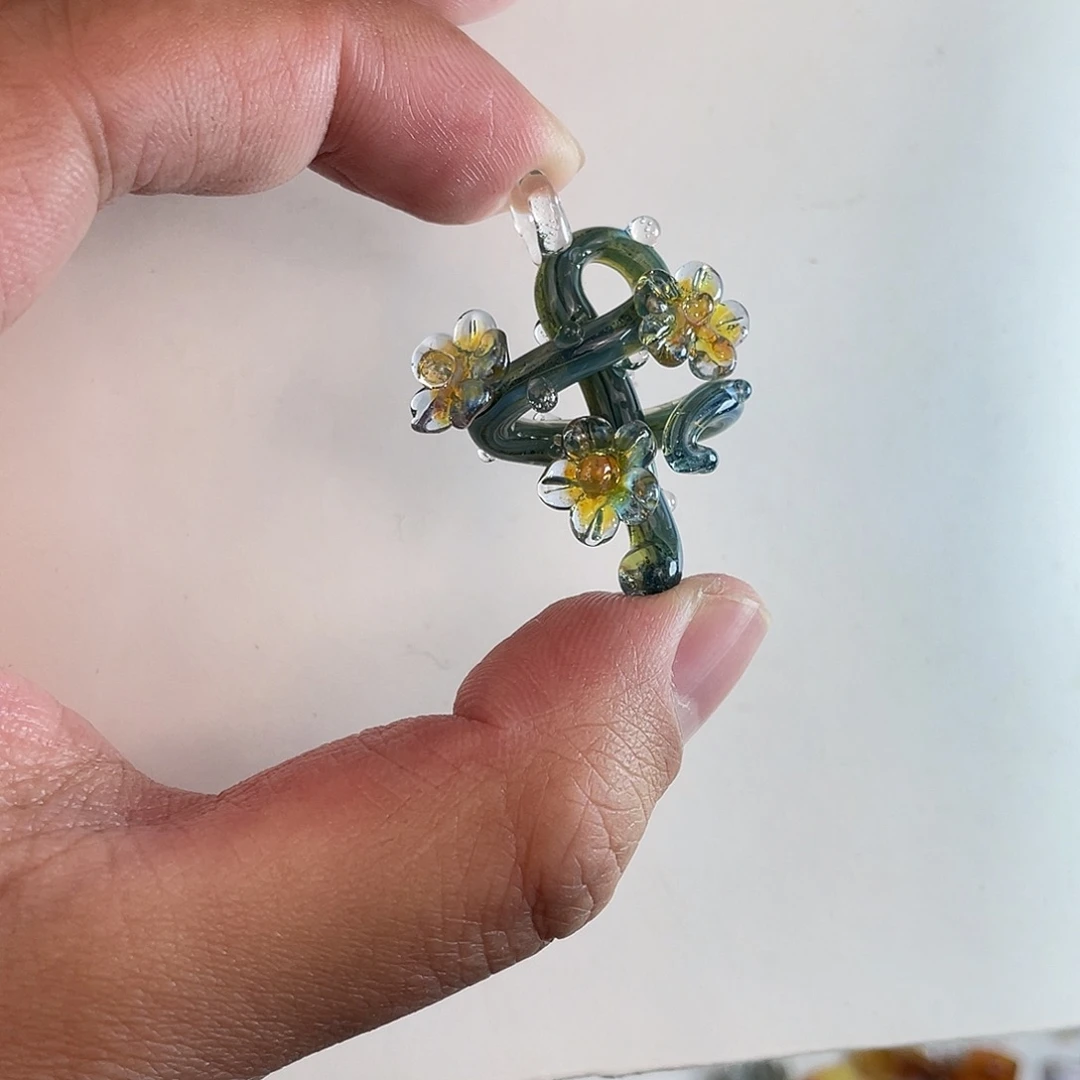 玻璃颈饰音符吊坠