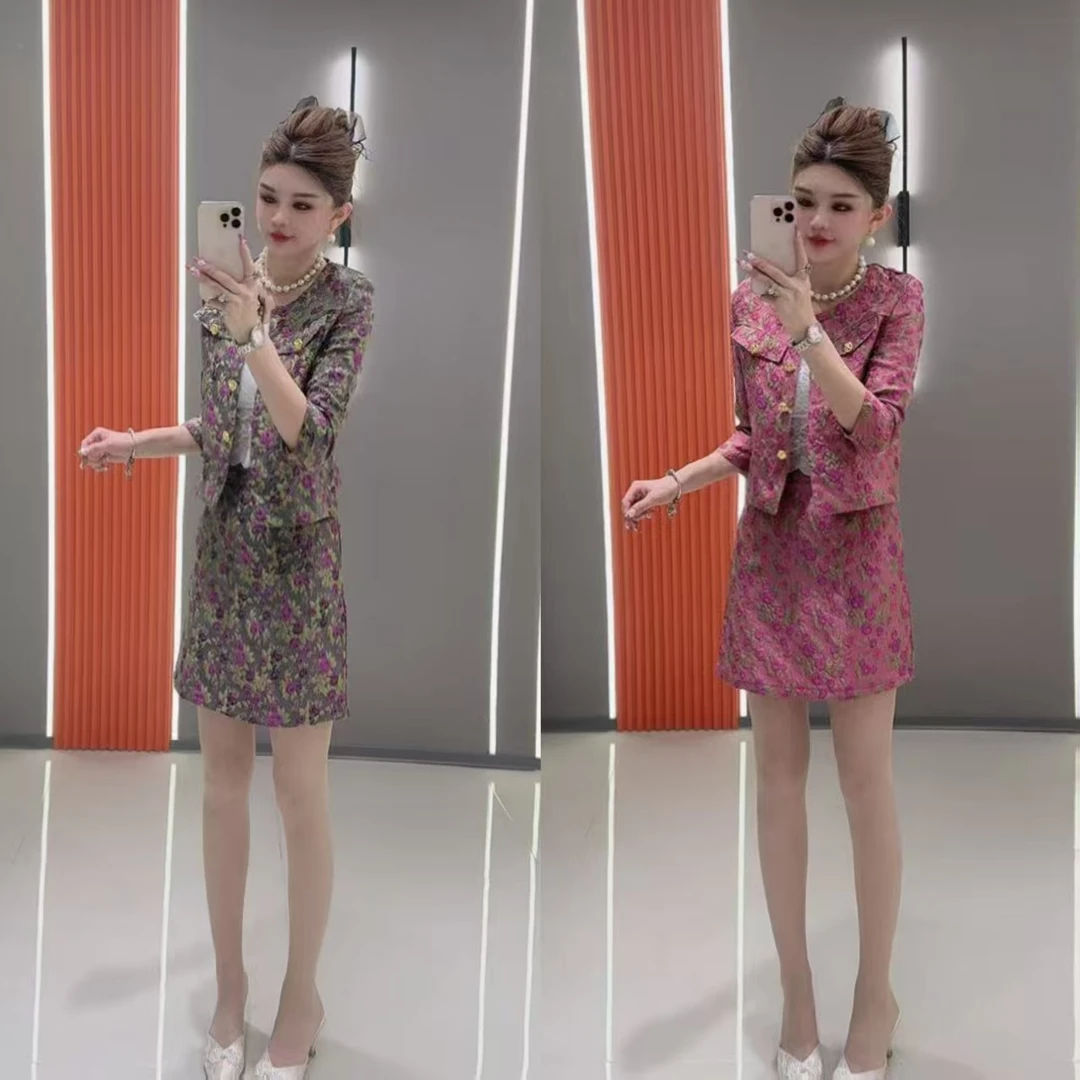 8130 气质网纱刺绣碎花重工单排亮扣七分袖上衣 加 短裙 两件套